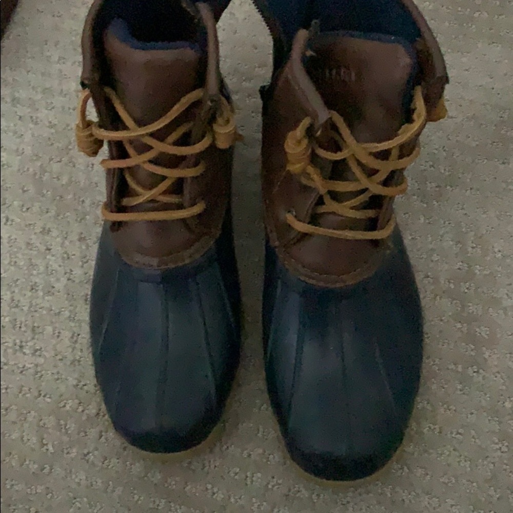 navy sperry duck boots